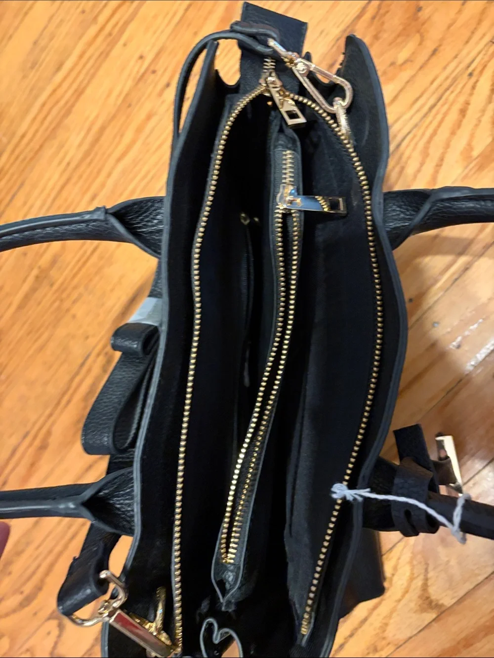 Classic Black Tote Handbag w strap